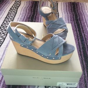 Marc Fisher Camilla pumps in blue suede